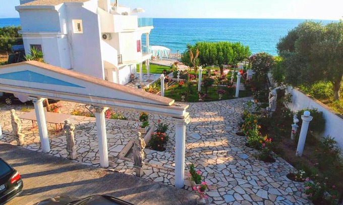 Zalongo Apartment | Villa Isabel