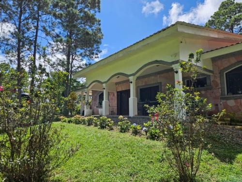 Valle de Angeles House | Villa Isabel