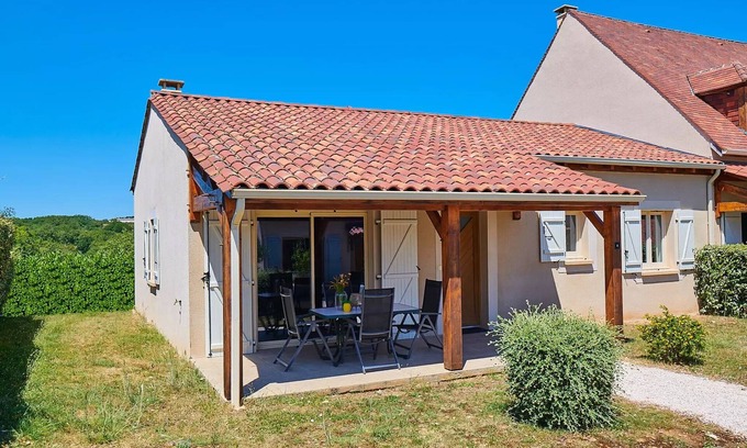 Lanzac Villa | Villa jacuzzi, Terrace, 1 Bad 4 persons
