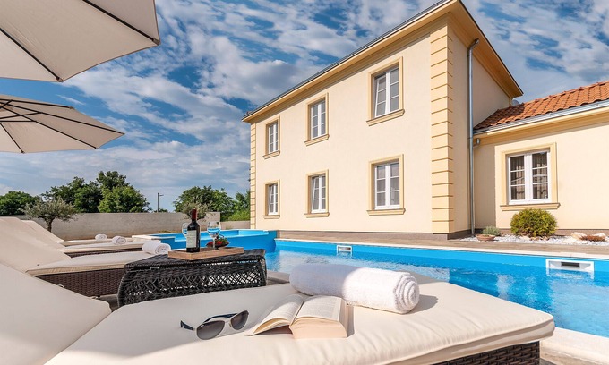 Rojnici Villa | Villa Jakov beautiful villa with 4 bedrooms
