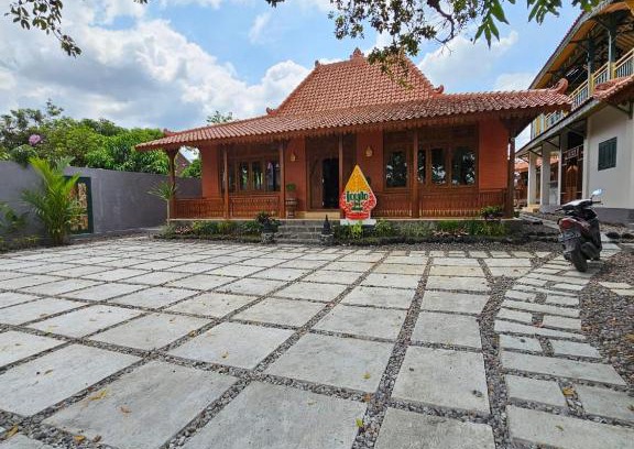 Kalasan House | Villa Joglo By Diego