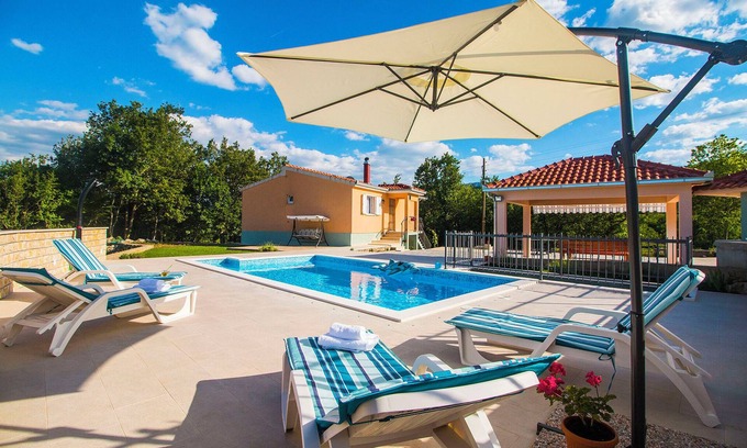 Srijane House | VILLA KATJA WITH private pool, free bicycles