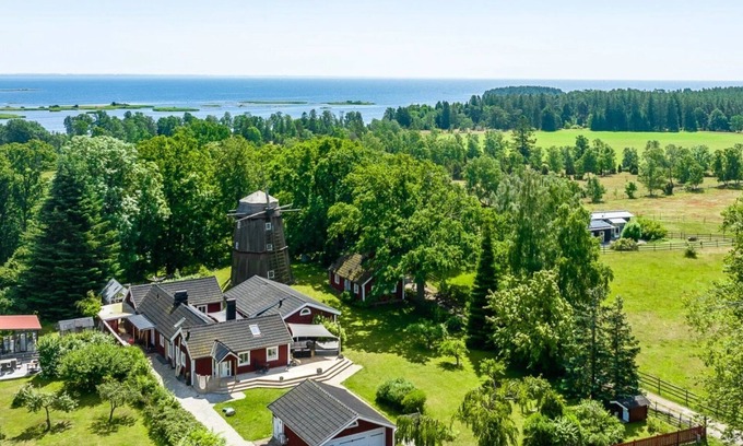 Kolboda House | Villa Kvarnbacken - Unique, luxurious vacation home with historical flair
