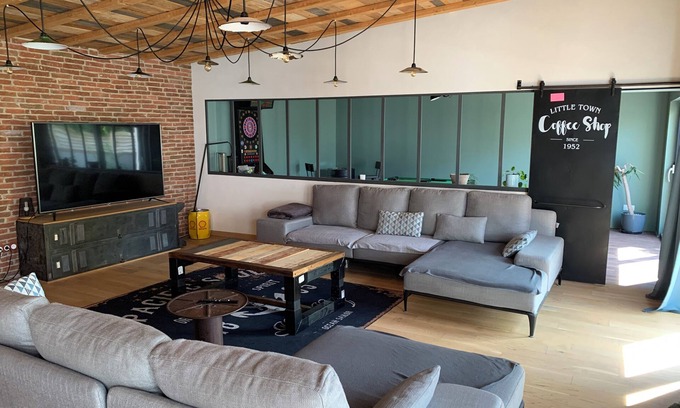 Sermersheim Villa | Villa la Dolce vita near europapark with swimming pool and games room