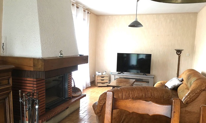 Saint-Denis-les-Bourg Villa | VILLA LA BELLE BRESSANE