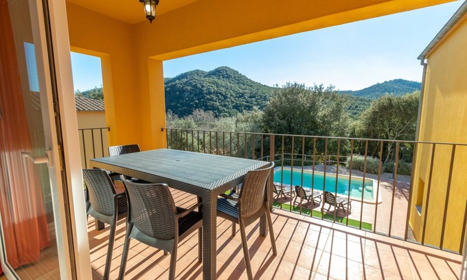 Calonge Villa | Villa "La Roca" with Pool & Wi-Fi