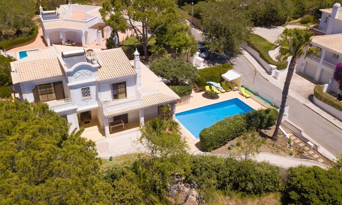 Vale de Parra Villa | Villa Ladeira w/Private pool, Sea view, Smart tv, games, wifi, Ac