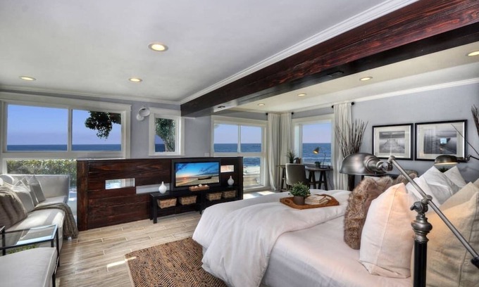 Laguna Beach House | Villa Laguna - ocean views, walkable, and new