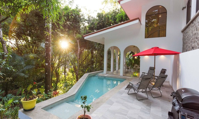 El Cerro House | Villa Lapas: Spacious, Lush 2-Bedroom Home & 2-Bedroom Apart, Central, Wildlife!