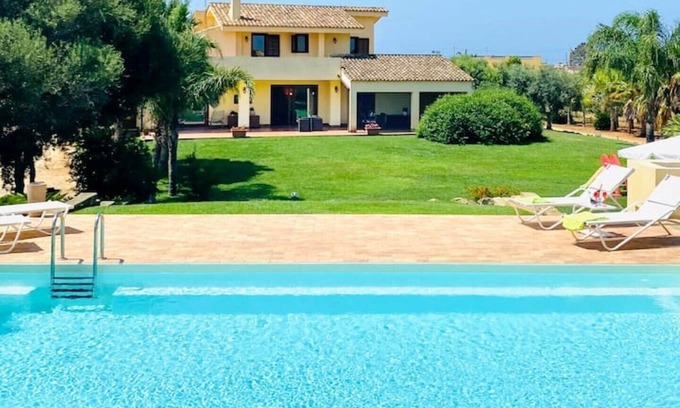 Marsala Villa | Villa Laura Marsala
