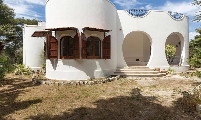 San Cataldo Villa | Villa Le Cesine a few steps from the sea
