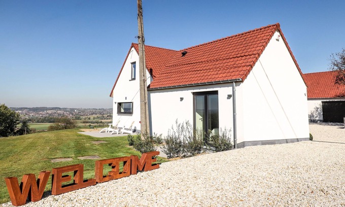 Frasnes-Lez-Anvaing Villa | Villa Les Hauts, Luxurious villa with panoramic view and jacuzzi