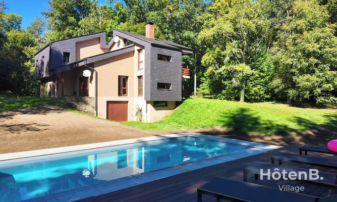 Feytiat House | Villa Les Chabannes – Pool, Billiards & Leisure