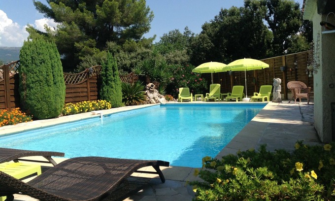 Peymeinade Villa | Villa les laurier private swimming pool Private terrace and garden