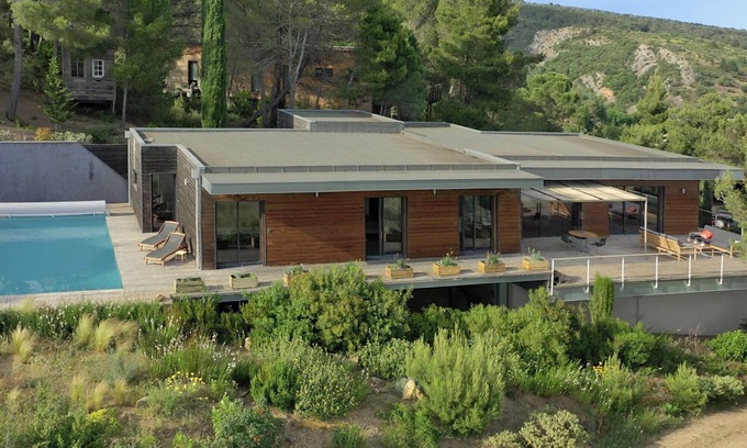 Caunes-Minervois Villa | Villa L’Horizon Sauvage – Luxury designer villa in Occitanie with Pyrenees view
