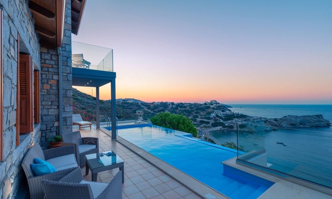 Agia Pelagia Villa | Villa Ligaria- Infinity Pool (Optional Heated)-8mins to the beach-Free Cleaning