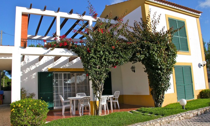 Alfarim Villa | Villa located in the last condo before arriving the beach of Meco