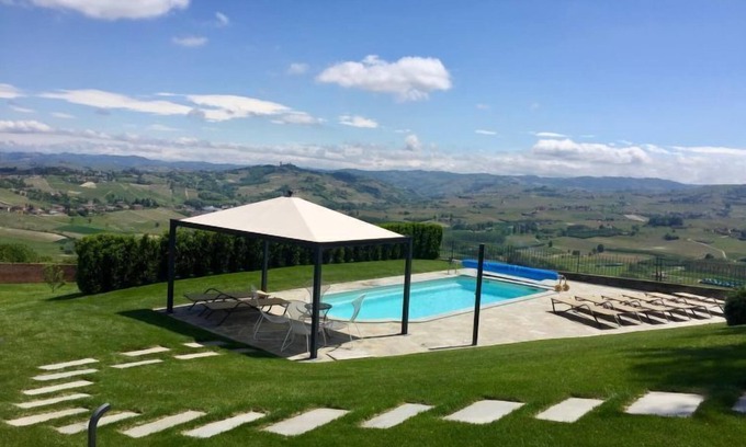 Costigliole d'Asti House | Villa Loreto by Interhome