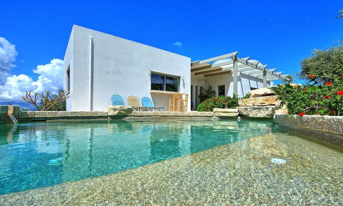 Platanias Town Villa | Villa Lucy - Villa with private pool and panoramic views in Platanias, Crete