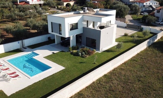 Stinjan Villa | Villa Lungera - Modern and Luxury villa for 8 persons in Pula, Croatia