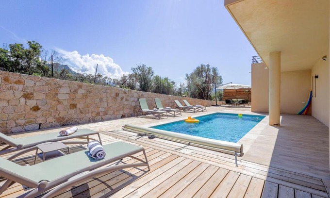 Palasca Villa | Villa Lurenzu - Maison pour 8 avec piscine