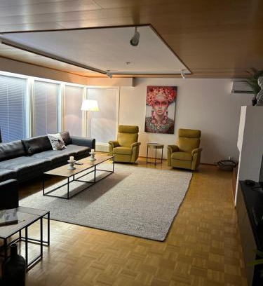 Seinajoki Villa | Villa Mänty 200 m2 Arkkitehdin suunnittelema kaupunkikoti rauhallinen sijainti Sauna autokatos