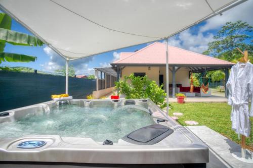 Gros-Morne Villa | Villa Mabèlo enracinée dans la mémoire ouverte sur le monde