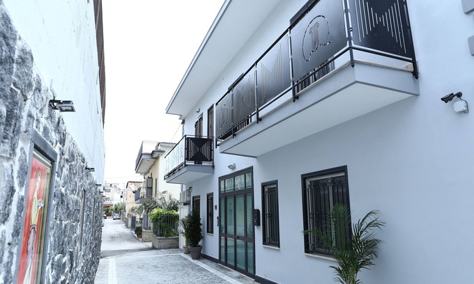 Pompei Apartment | Villa Magiola-Monolocale Afrodite 200 m from the Pompeii excavations, free parking