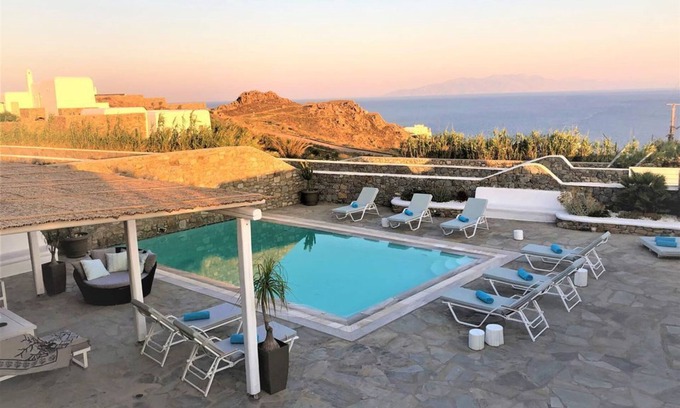 Paraga Villa | Villa Mando1- Elegant Villa- Sea View, Private Pool- Super Paradise Beach