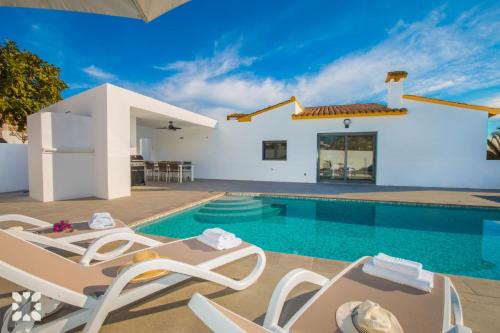 Casas de Torrat Villa | Villa Mango by Abahana Villas