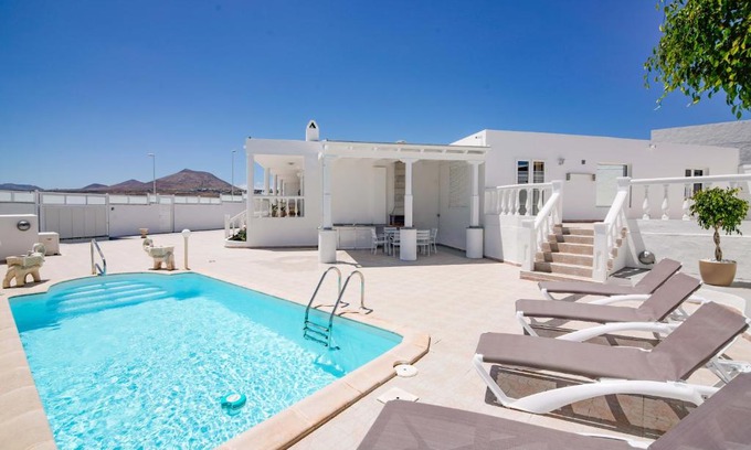 Playa Honda Villa | Villa Mariemne VIP