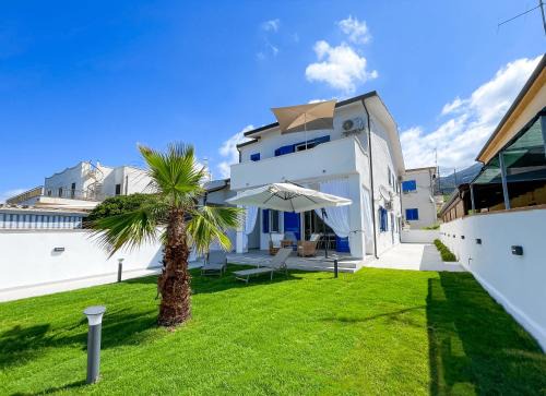 Bonifati Villa | Villa Marisa - Villa di Lusso Fronte Spiaggia