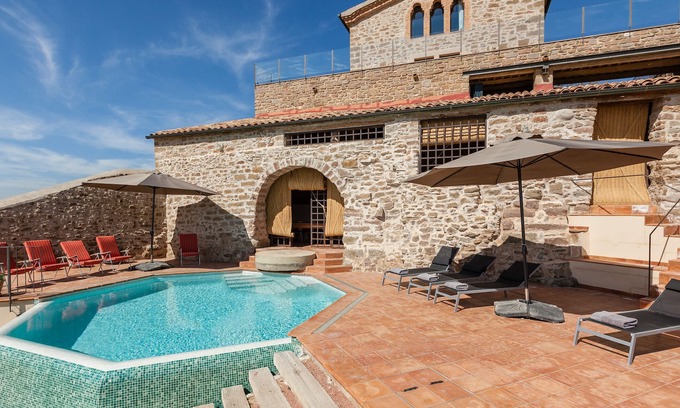 Els Plans de Sio Villa | Villa Masia de Queralt with Mountain View, Pool, Garden, A/C & Wi-Fi