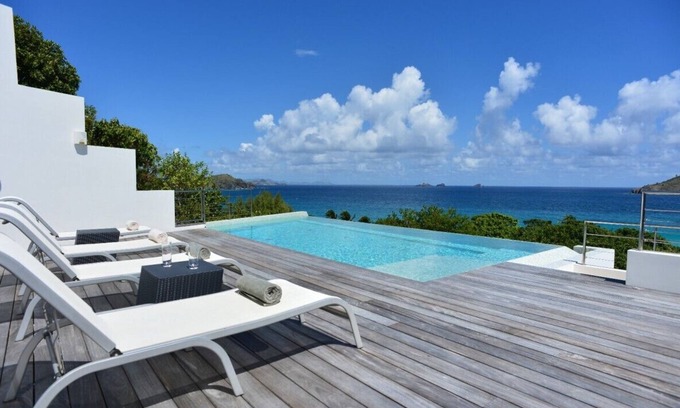 La Grande Montagne Villa | Villa Matajagui by Fantasia Villas