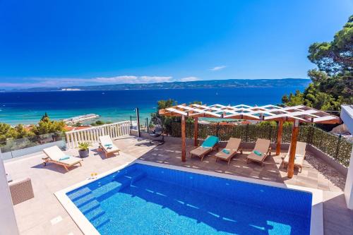 Duce Villa | Villa Matan - only 200m from the sandy beaches, private 28m2 pool