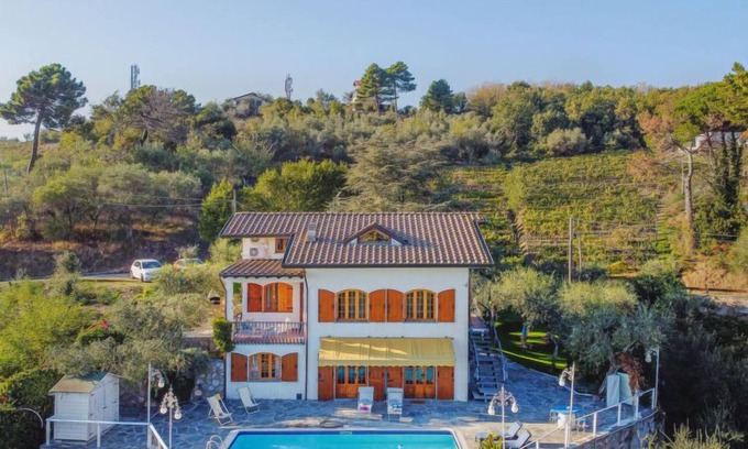 Corsanico House | Villa Mistral by Interhome