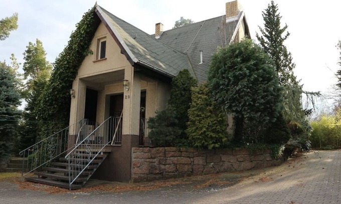 Bad Schmiedeberg House | Villa mit Pool zum Träumen und Genießen