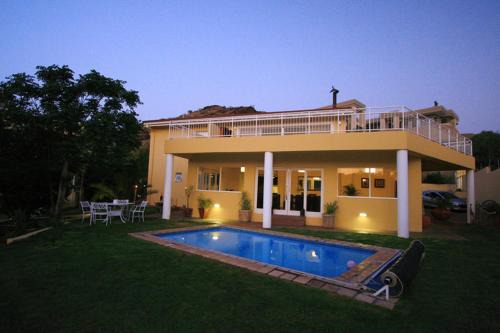 Windhoek House | Villa Moringa Guesthouse