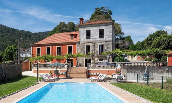 O Porrino Villa | Villa Mosende (360), with pool near the beach
