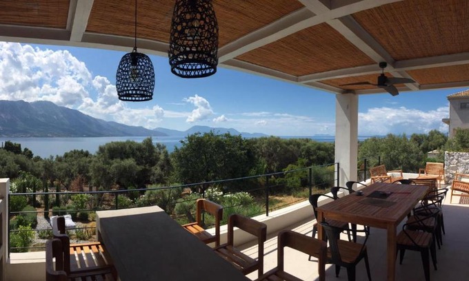 Pogonia Villa | Villa Mytikas, luxury in Greece with seaview and heated pool & jacuzzi