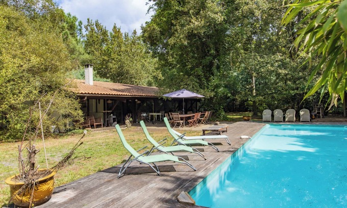 Merignac House | Villa 'Namasté' with Private Pool, Private Terrace and Wi-Fi