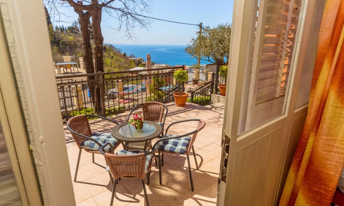 Sutomore Apartment | Villa Nena - Studio Apartment With Sea View In Peaceful Area AP2