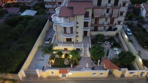 Gallico Marina Bed & Breakfast | Villa Nicole House - Apartments & Suite