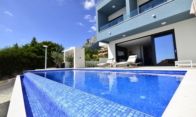 Veliko Brdo Villa | Villa Ninona with Heated Pool I