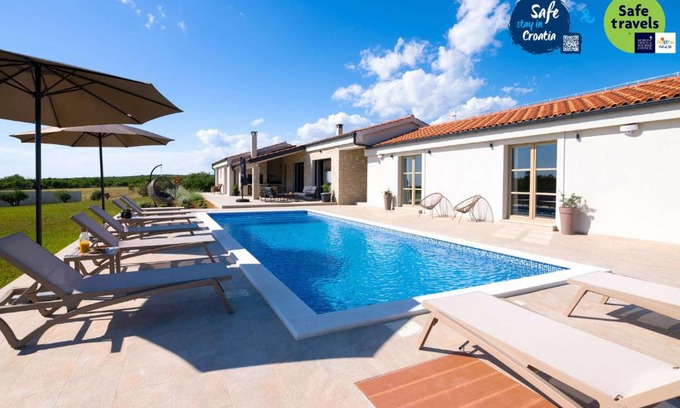 Visocane Villa | Villa Nola