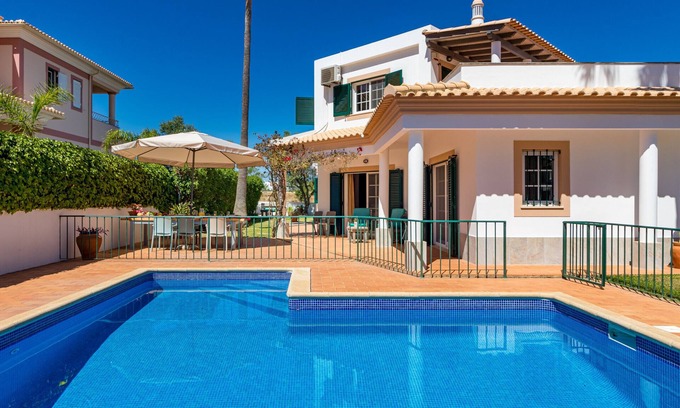 Albufeira Villa | Villa Nox is perfect for families with children as the pool is fenced