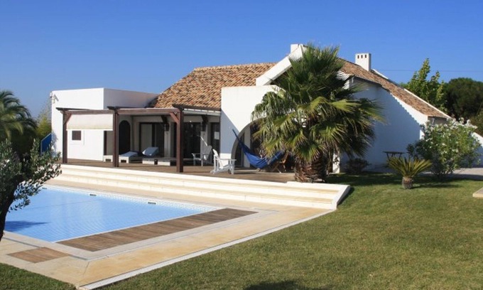 Fornos Villa | Villa Oasis Azul - beautiful villa with heated private pool, short walk to all.