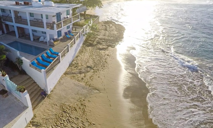 Aguacate Villa | Villa on Shacks Beach