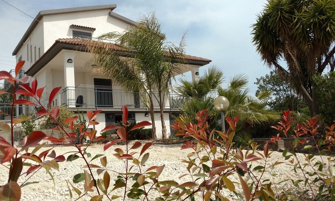 Campobello di Licata Villa | Villa on two levels, "Sicana" countryside