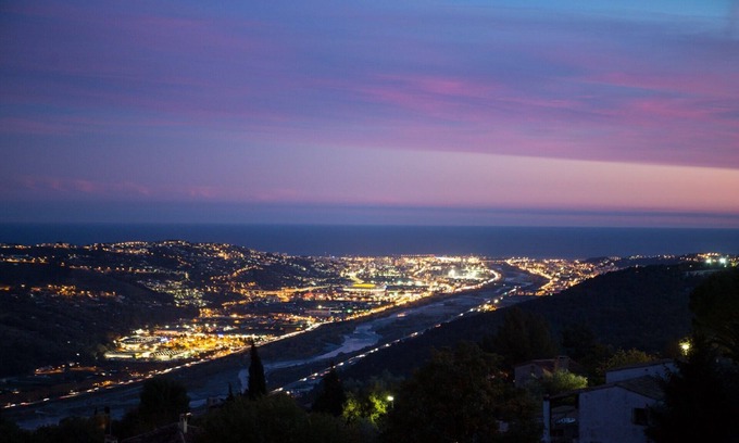 Gattieres Apartment | Villa on the ground level with a pool. 15 min away from Nice, 2-4 people